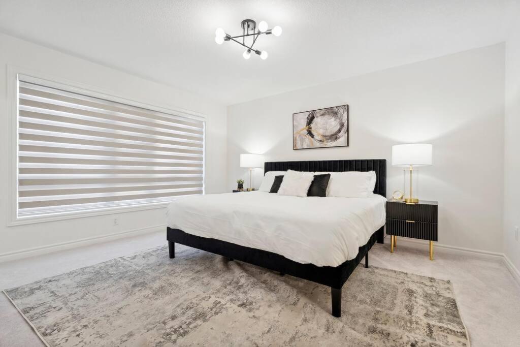 Barrie Luxe, Pool Table 6 Bedroom 6 Ba Custom Design A+ Location Екстер'єр фото