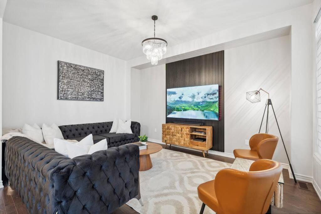 Barrie Luxe, Pool Table 6 Bedroom 6 Ba Custom Design A+ Location Екстер'єр фото